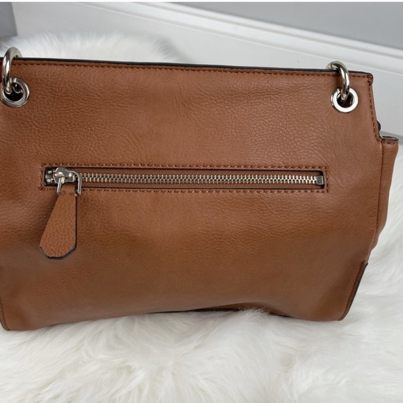 New GUESS Fynn Crossbody Flap Purse Bag. This bag is very pretty.It's everything - Picture 3 of 14